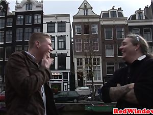 Pussyfucked dutch call girl salutes tourist
